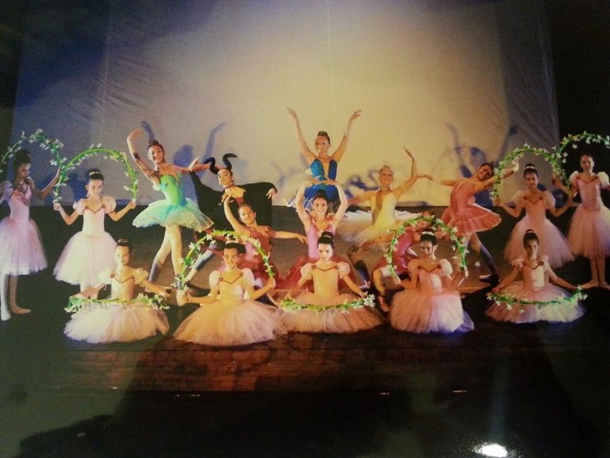 DANZA CLASSICA (A PARTIRE DAI 10 ANNI) DANZA CLASSICA (A PARTIRE DAI 10 ANNI)